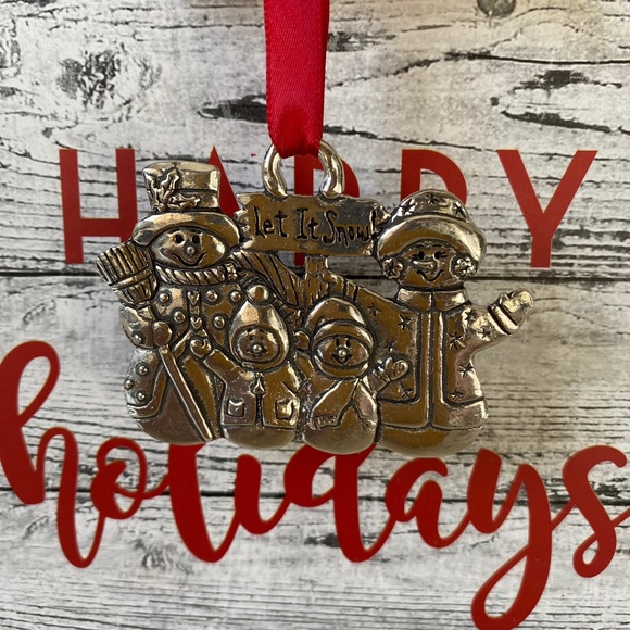 Basic Spirit Pewter Snowman Family Ornament - Picture 9 of 10